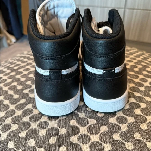Nike Men's Golf Black and White High-Top Sneakers - Picture 2 of 5